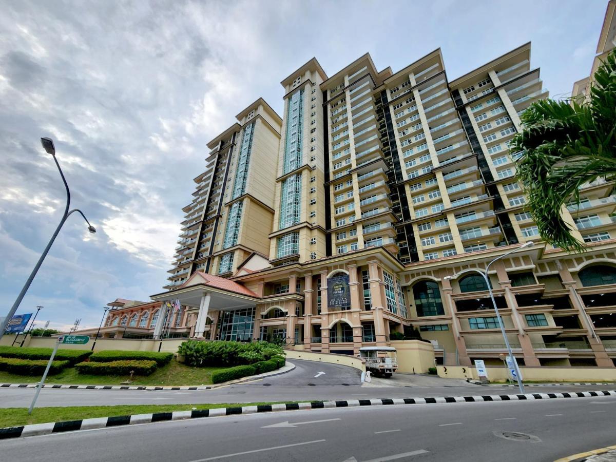 Kuching City Centre Smart Home Luxury Resort Condo Exterior photo