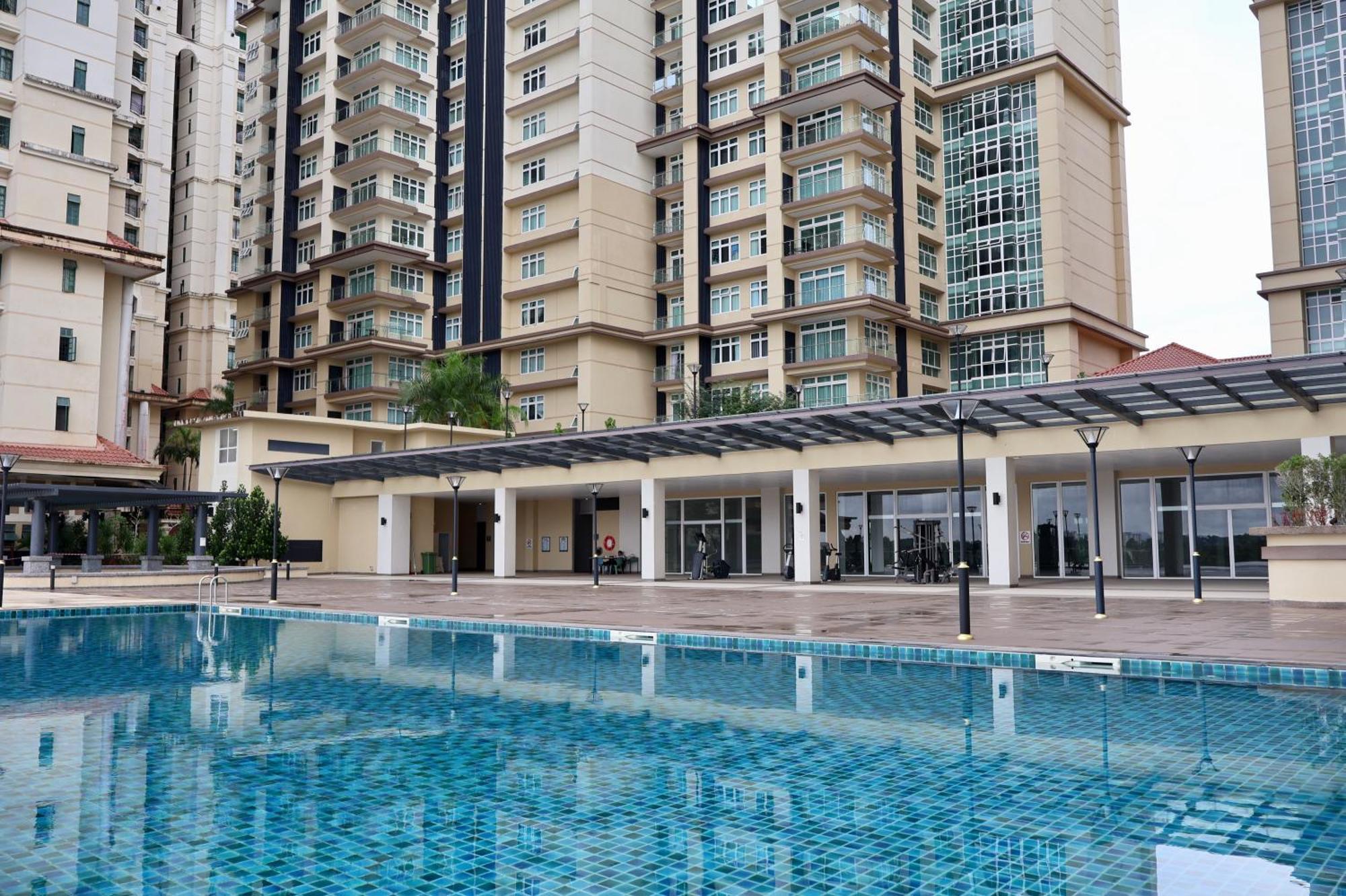 Kuching City Centre Smart Home Luxury Resort Condo Exterior photo