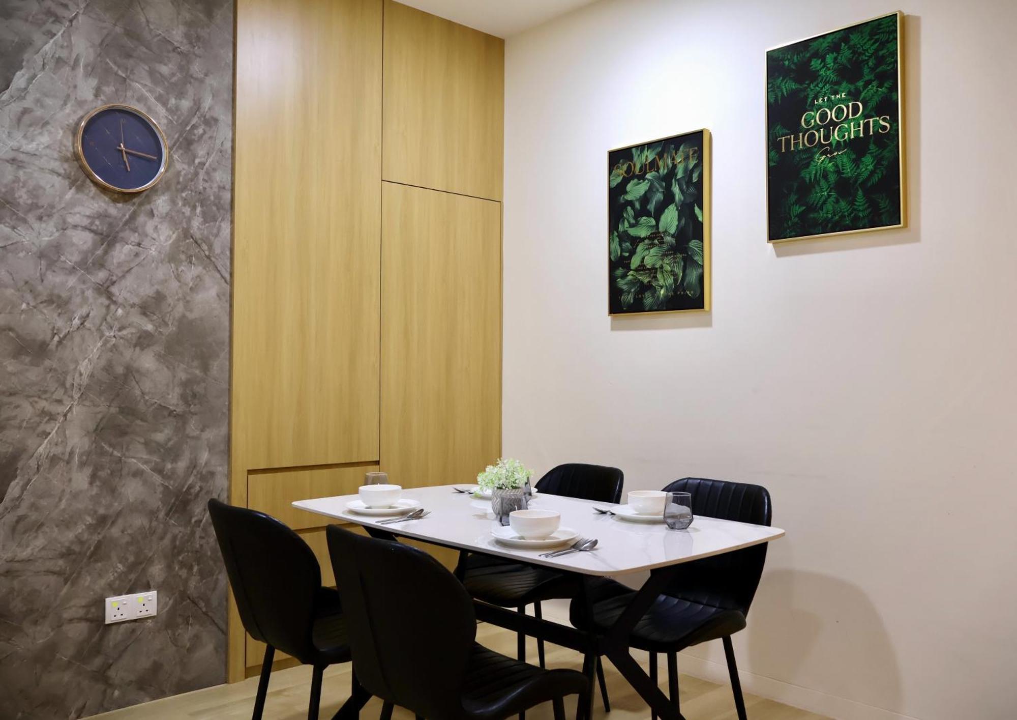 Kuching City Centre Smart Home Luxury Resort Condo Exterior photo